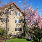 70qm 3-zimmer Am Tauernradweg In Bei Salzburg, Nahe Berchtesgaden, Rossfeld, Kehlsteinhaus, Obersalzberg, Watzmann, Schoenau Am Koenigsee, Bad Vigaun, Schloss Hellbrunn, Burg Hohen Salzburg, Burg Hohen Werfen # Beherbergungsbetrieb Apartmán *